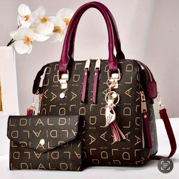 NWT Gorgeous 2 Pcs Black Burgundy Pebble Grain Top Handle Crossbody Bag & Pouch - Picture 1 of 12